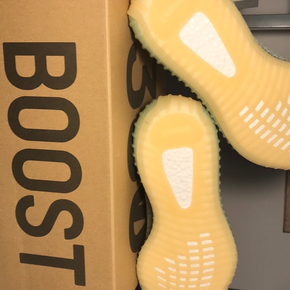 Yeezy desert sage 9.5, DS, have receipt - Picture 2 of 6